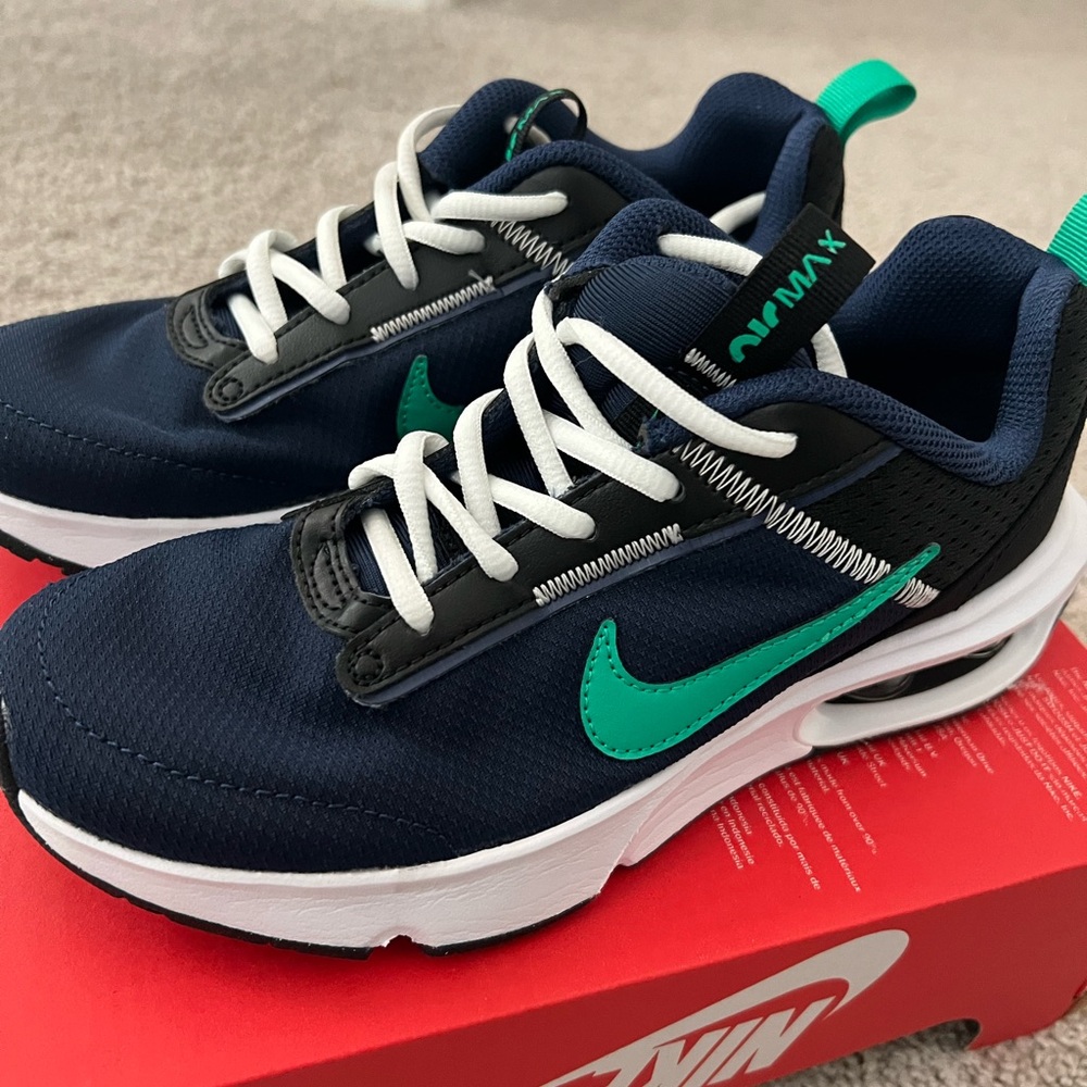 Nike Air Max Dark Blue and Teal Sneakers